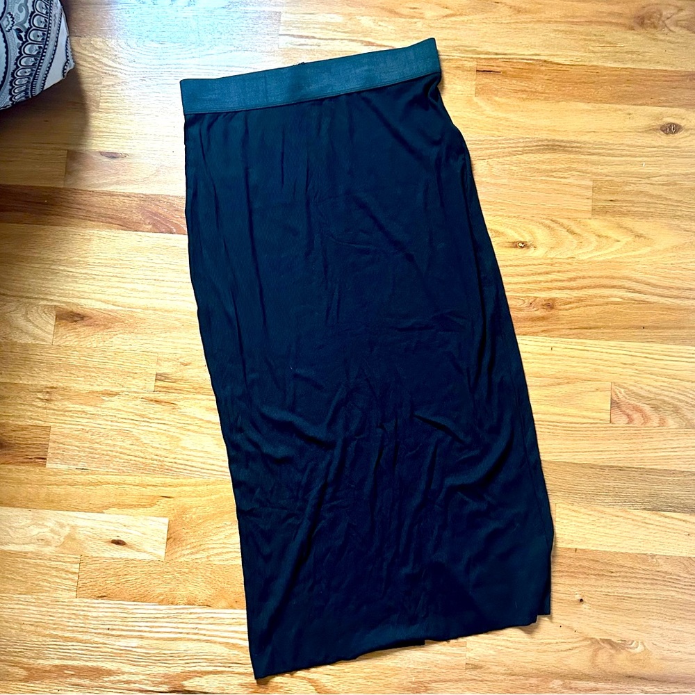 COPY - Black ribbed midi-skirt